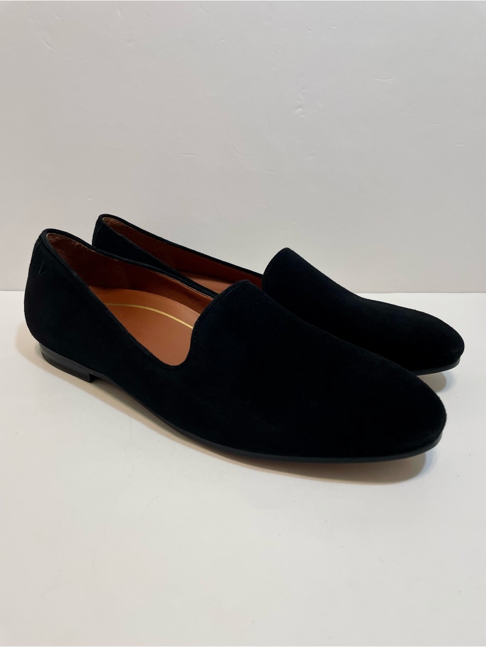 NWOB Vionic Willa Slip-On Suede Flats Loafers Black Size 9